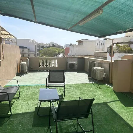 Flat 3 *