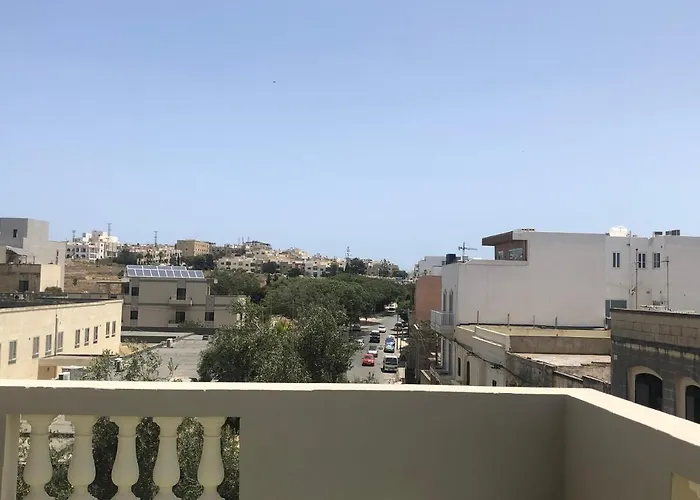 Flat 3 Διαμέρισμα *